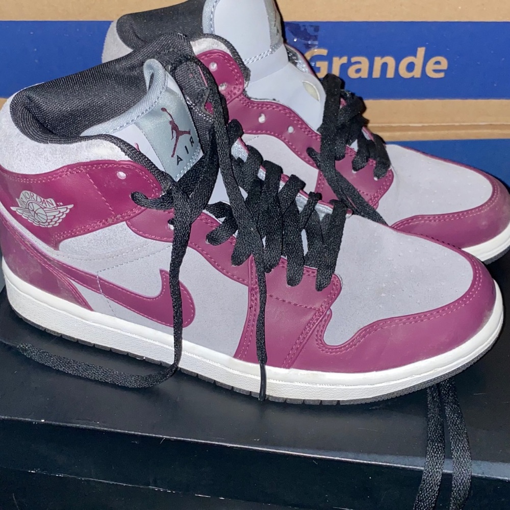 Jordan 1 mid size 8 burgundy and grey
